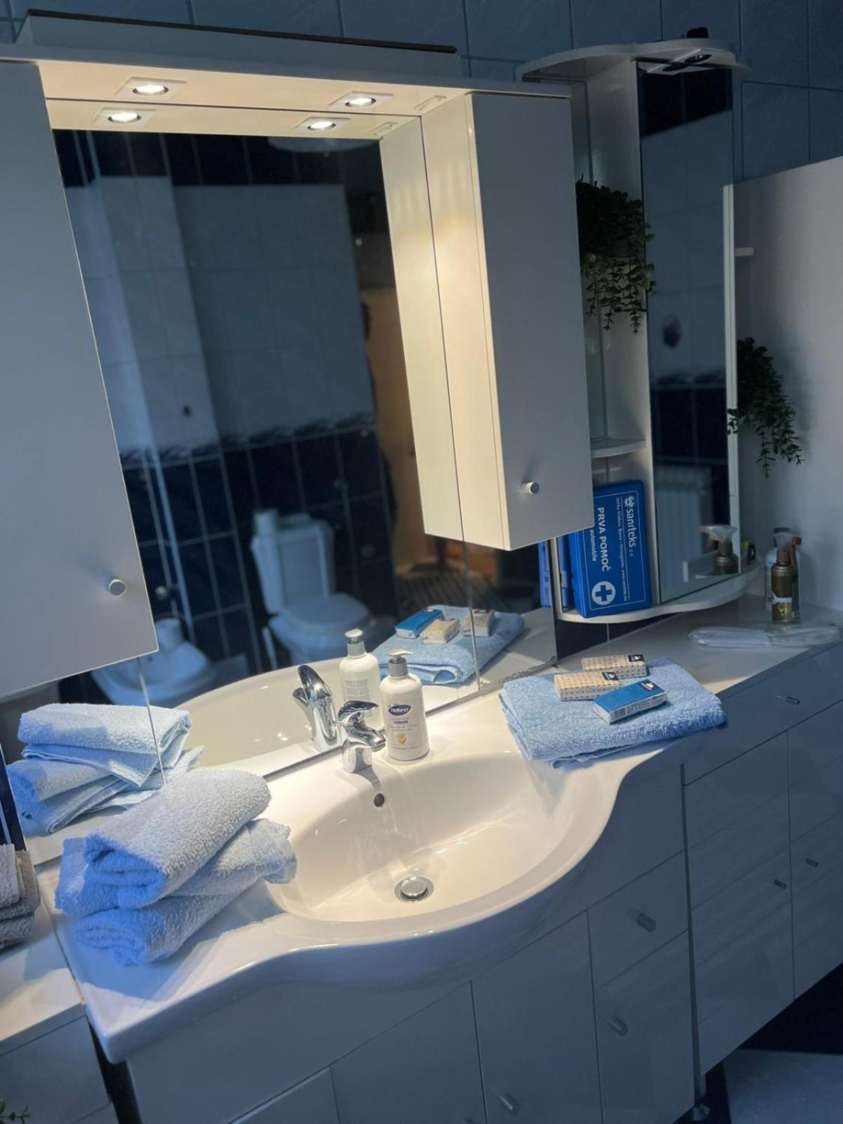 Apartman Kod Ismete Bihac Luaran gambar
