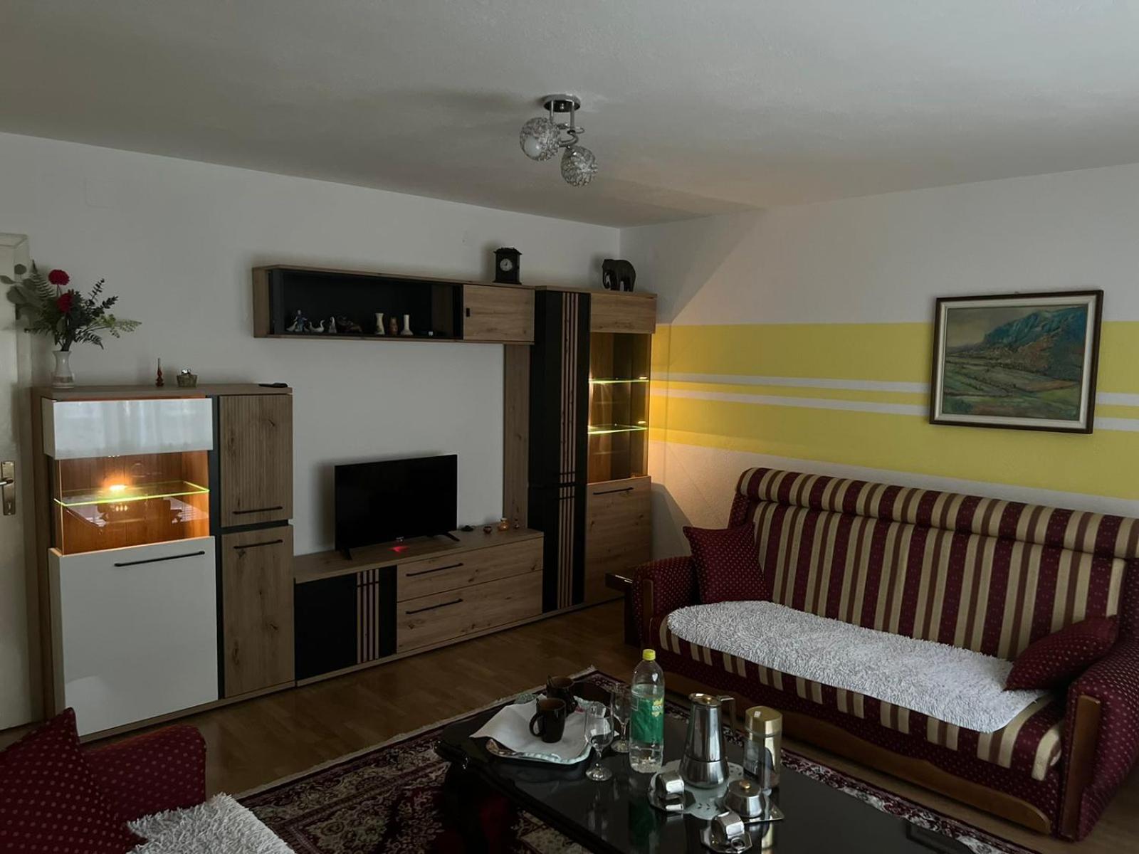 Apartman Kod Ismete Bihac Luaran gambar